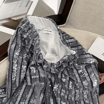 Damenshorts mit Pailletten und Streifen
